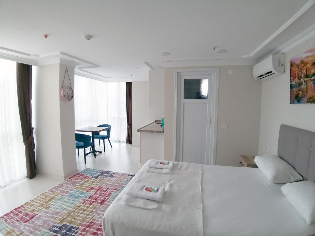 Golden Fish Hotel Батуми Экстерьер фото